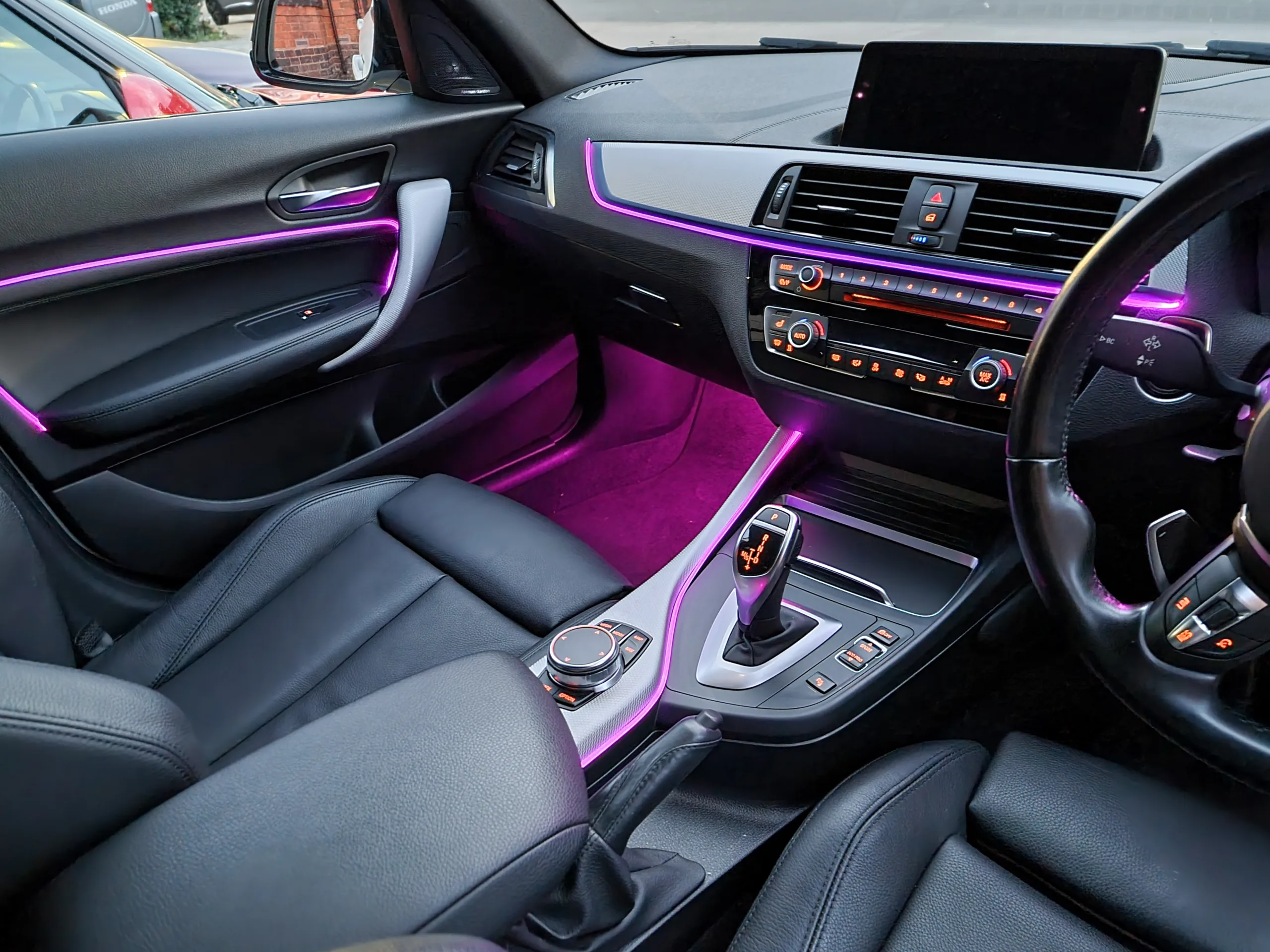1 Series (F20) - Image 16
