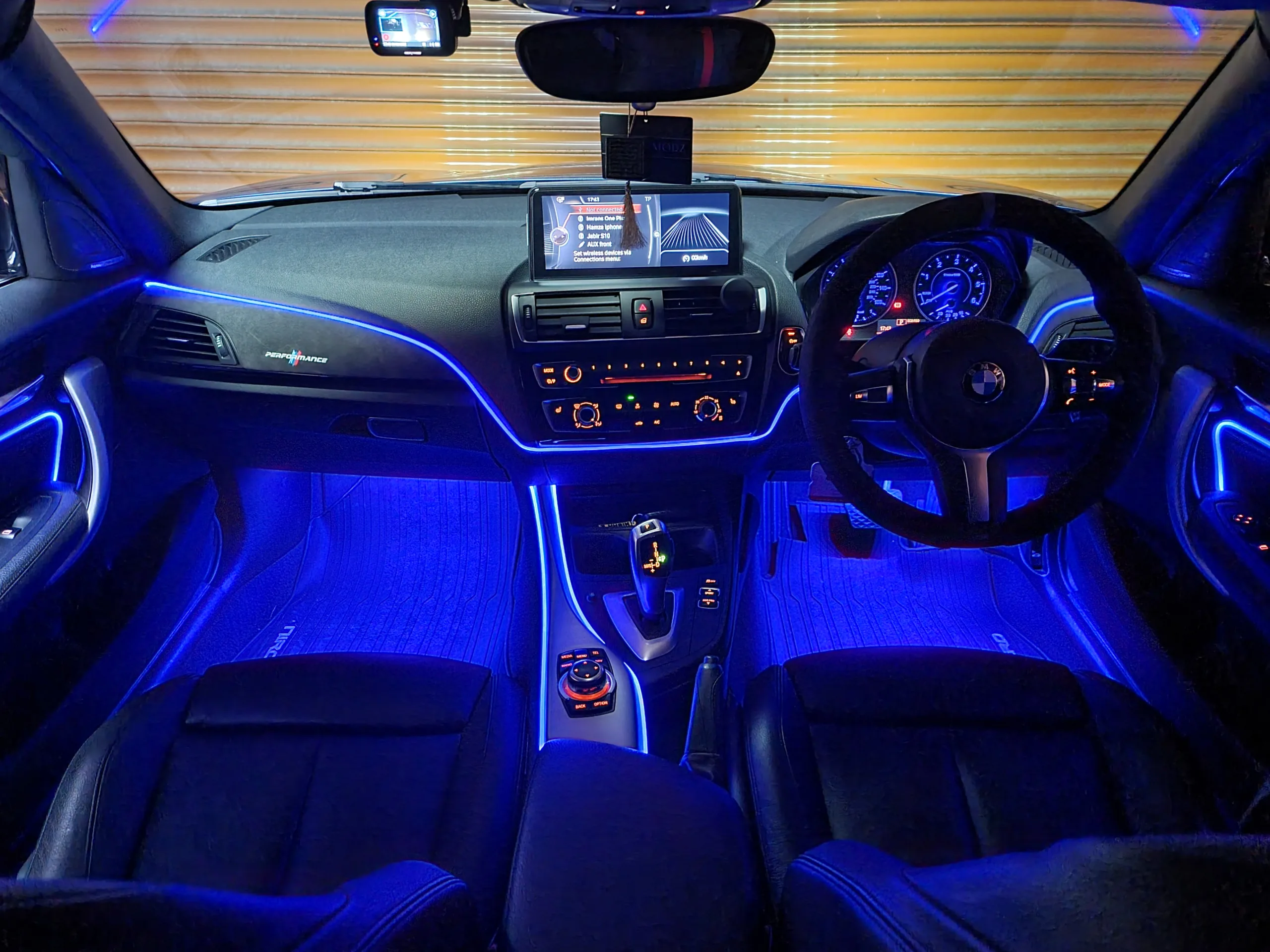 1 Series (F20) - Image 34