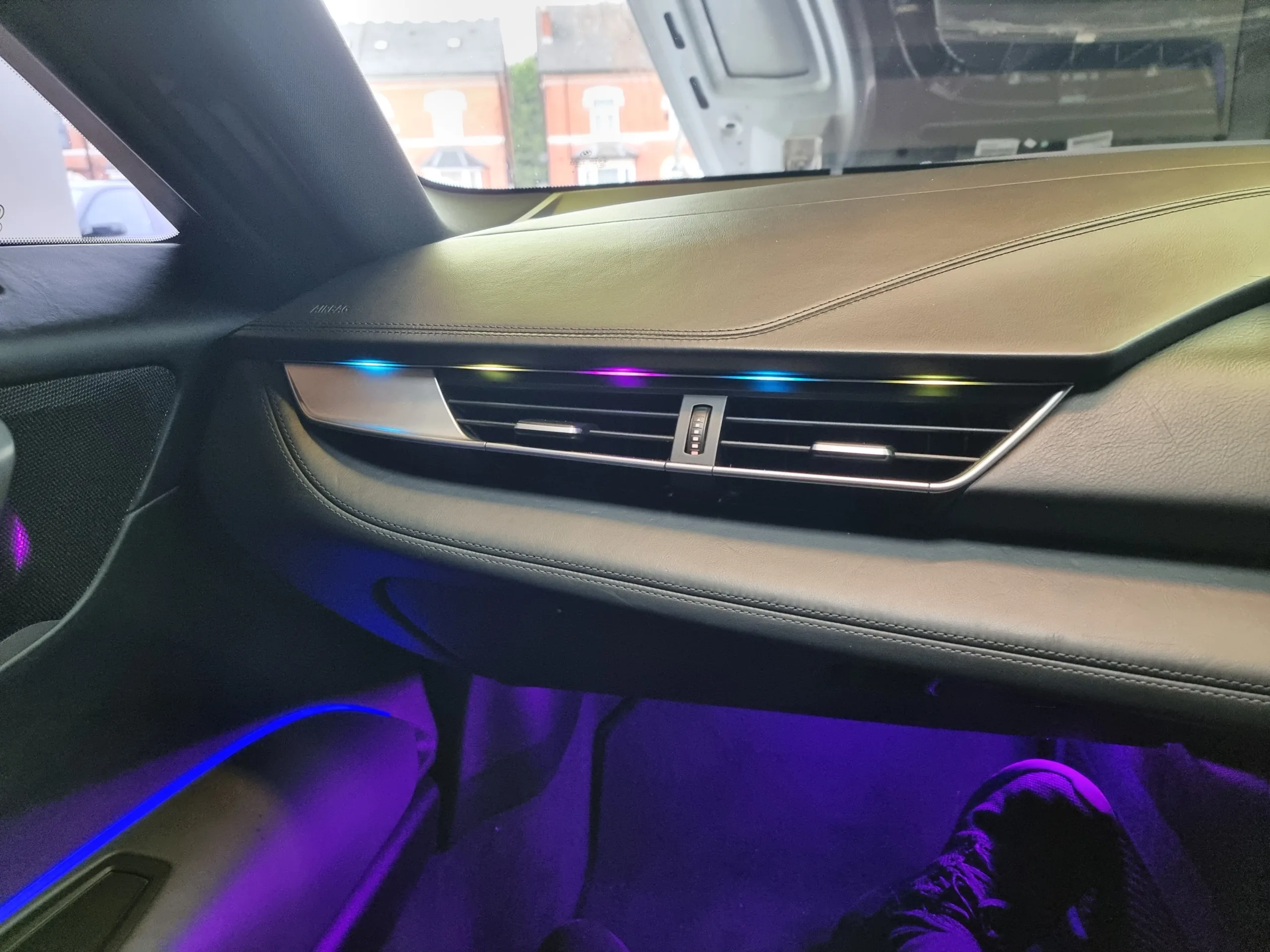 i8 - Image 8